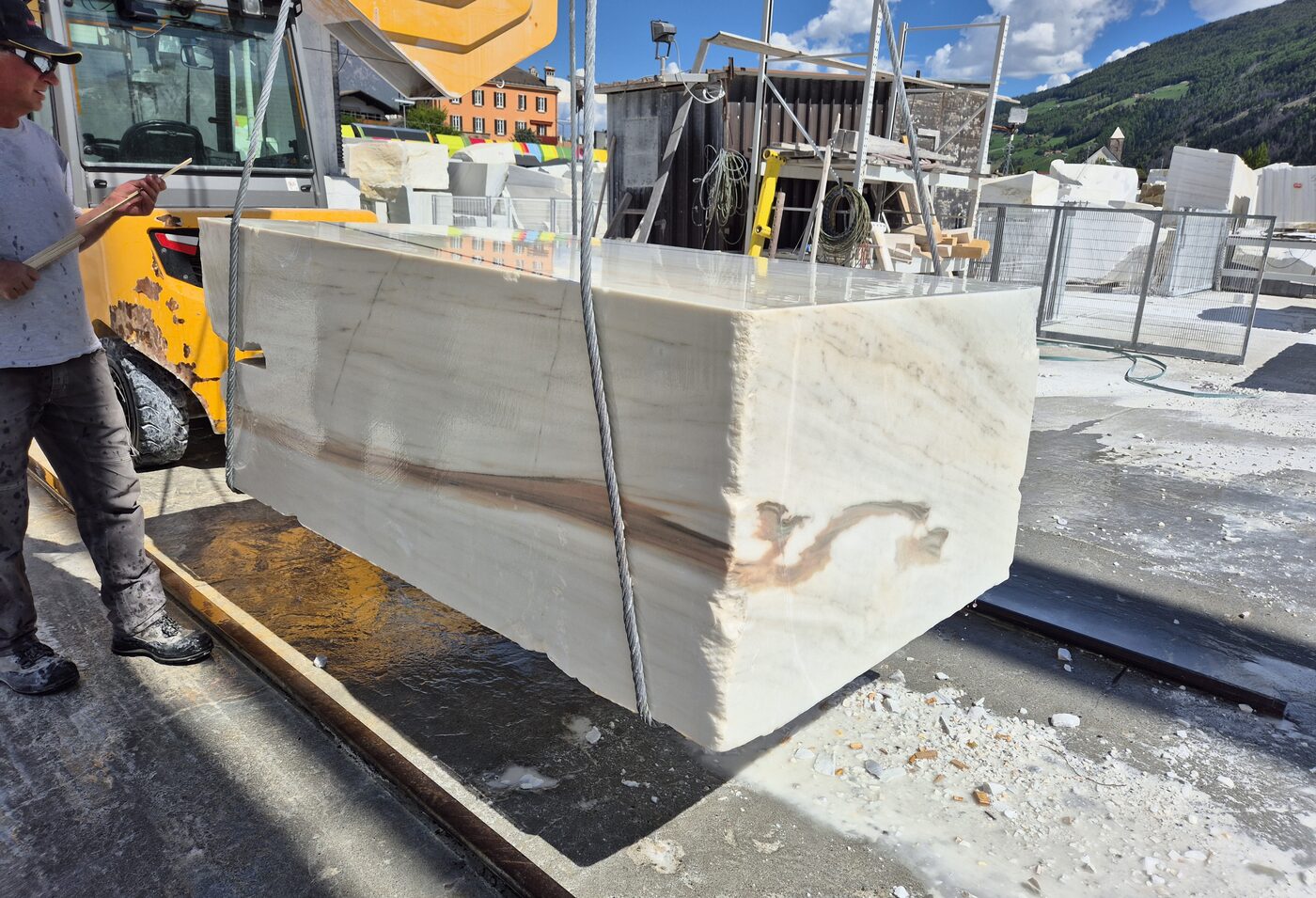 Lasa Marble, Natural stone blocks