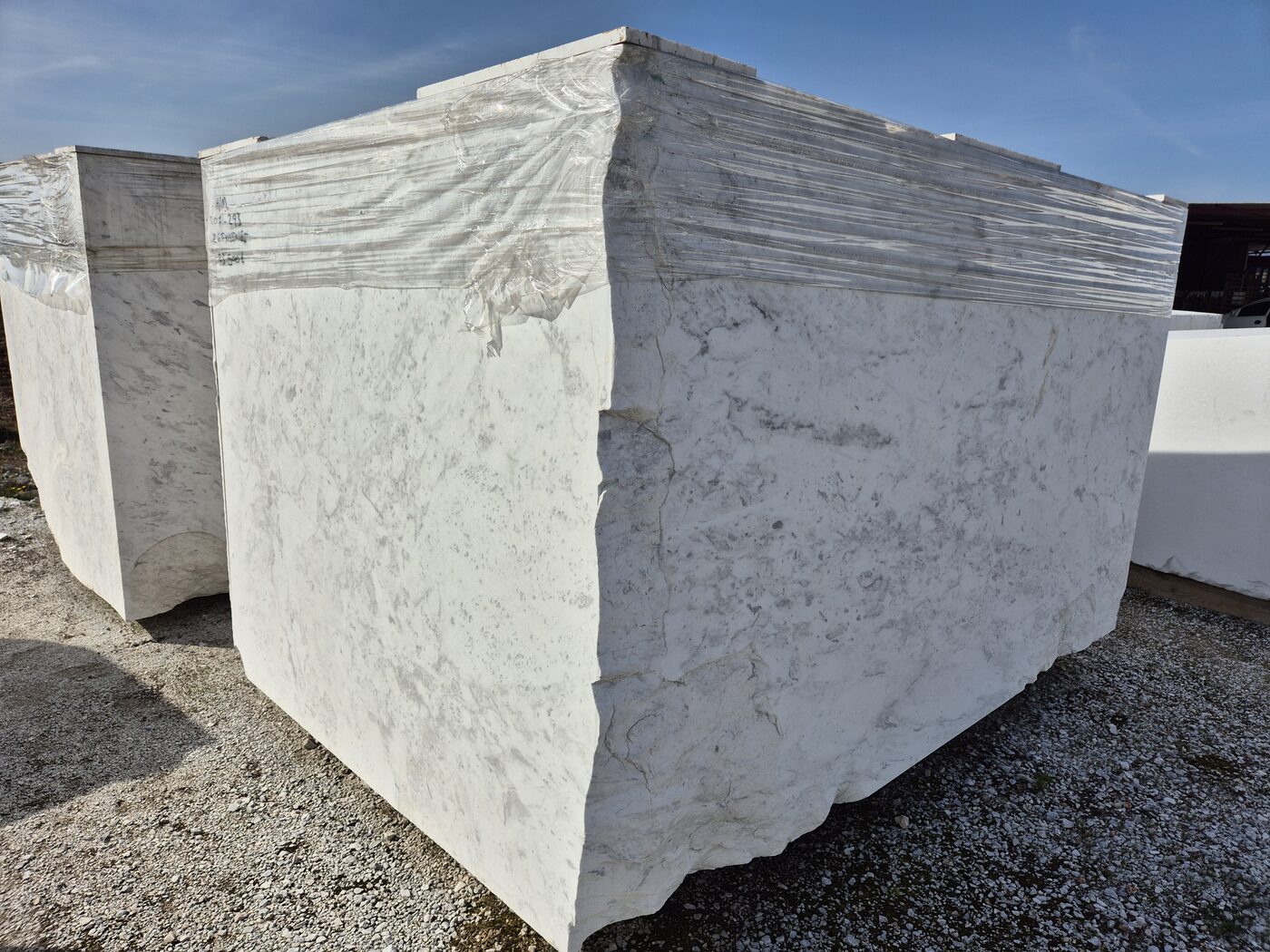Volakas, Natural stone blocks