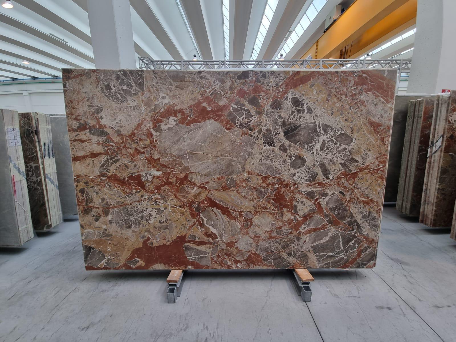Breccia D'Arzo, Natural stone slabs