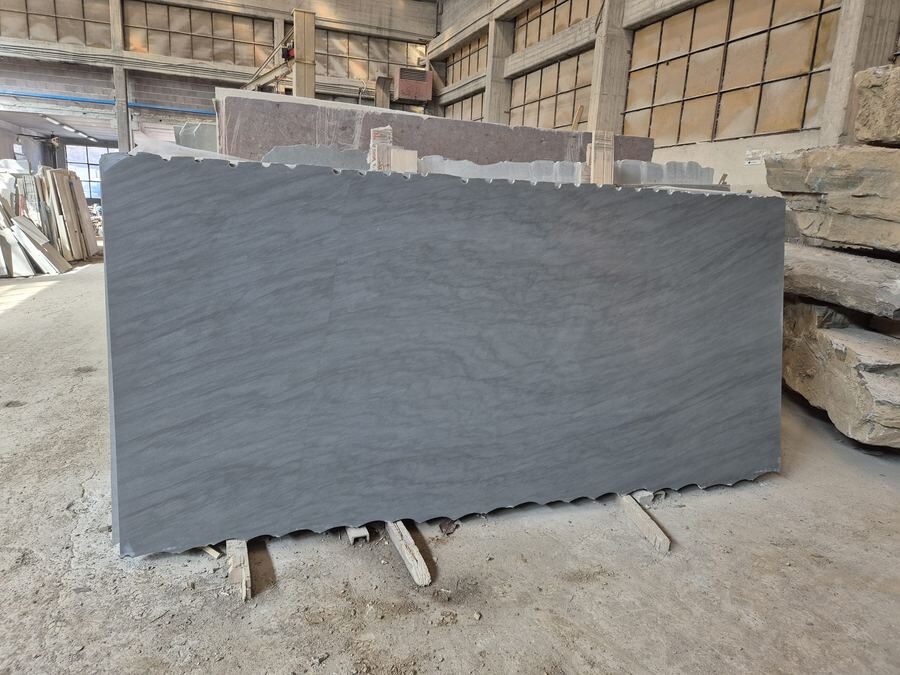 Pietra di Bedonia, Natural stone slabs